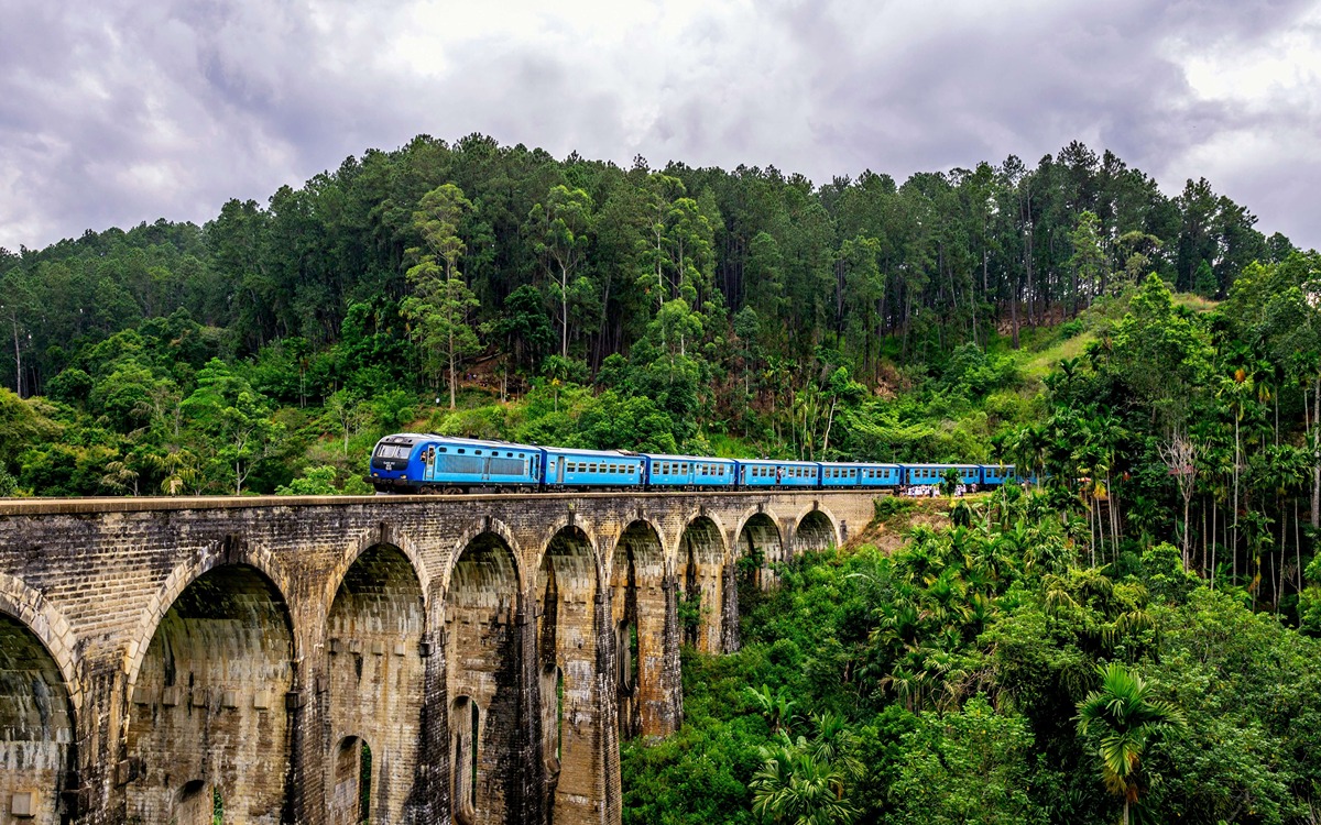 Nine arches bridge Explore Ella’s Wonders with Sri Lanka Tour Packages