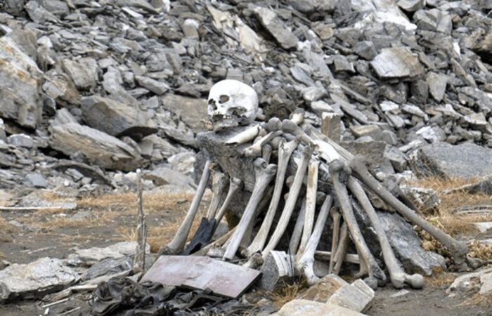 Roopkund lake -Only 200 Indians Can Visit This Place in India